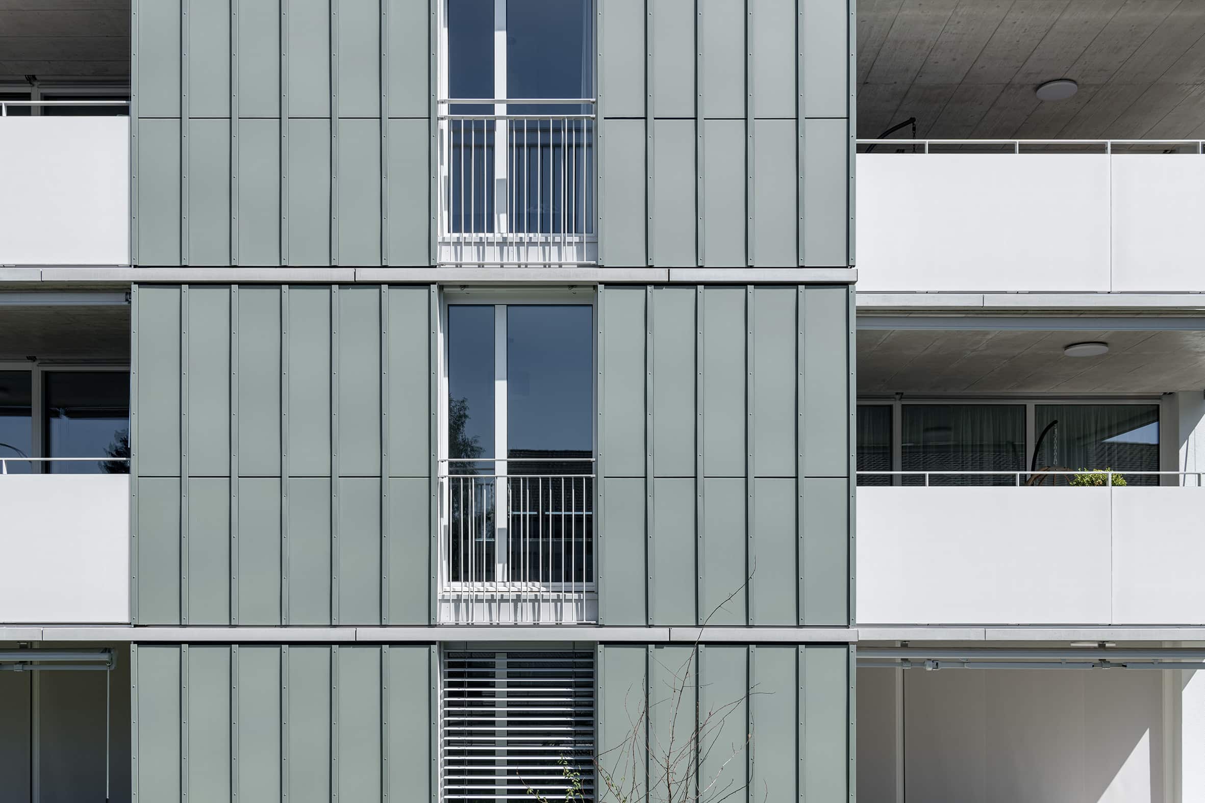 Solaxess balcon blancs Urdorf